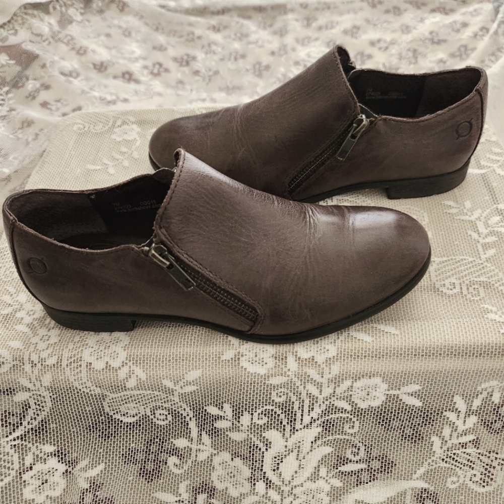 🔥Born Brown Leather Slip-On Shoes Size 7